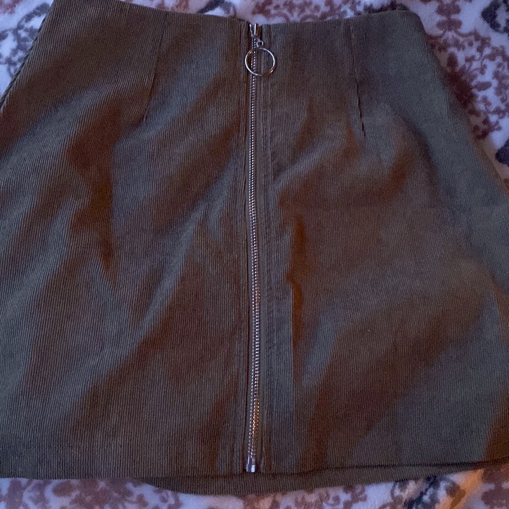 This is a new SHEIN skirt. Never been worn before.